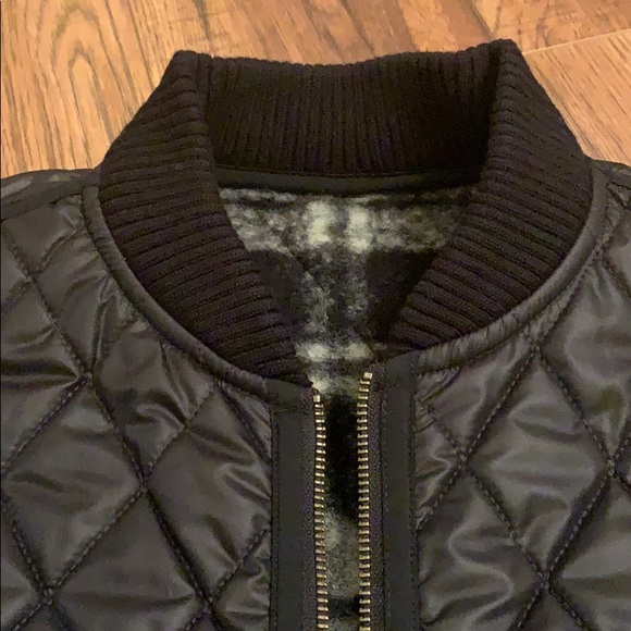 Reversible Plaid And Black Vest - Picture 4 of 5